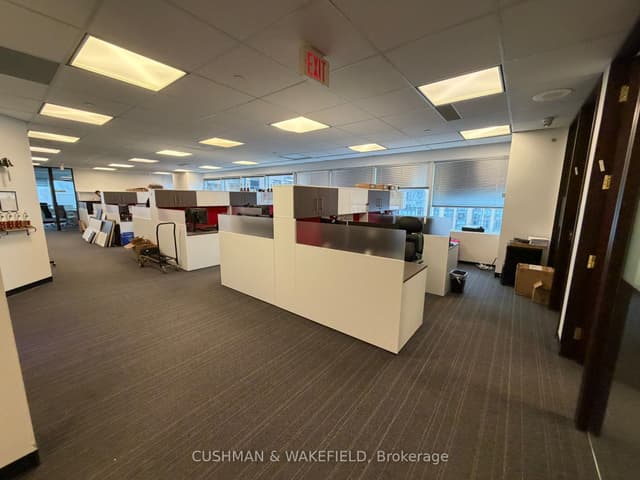 Office at 4950 Yonge Street 904, Toronto, ON M2N 6K1, Toronto C07