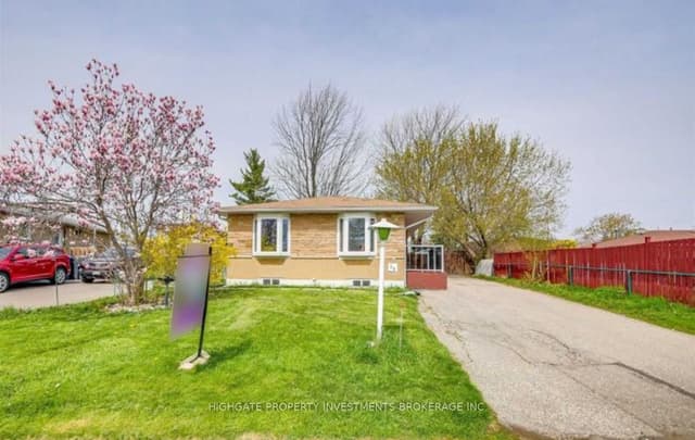 Detached at 36 Reigate Avenue Main, Brampton, ON L6V 2E3