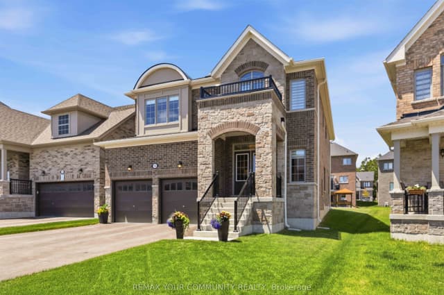 Detached at 56 Robin Trail, Scugog, ON L9L 0C9
