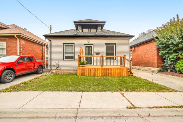 Detached at 25 Alonzo Street, Brantford, ON N3R 1A1