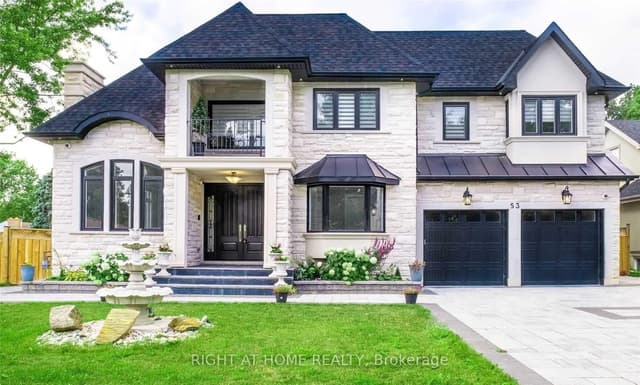 Detached at 53 Eaglewood Boulevard, Mississauga, ON L5G 1V6