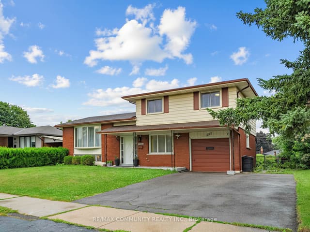 Detached at 1397 Charles Drive, Burlington, ON L7P 2C8