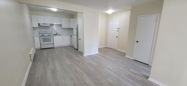 2839 Bathurst Street