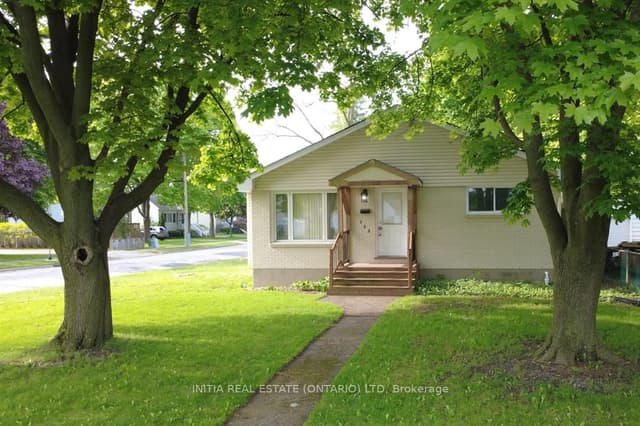 Detached at 755 Talfourd Street, Sarnia, ON N7T 1S1