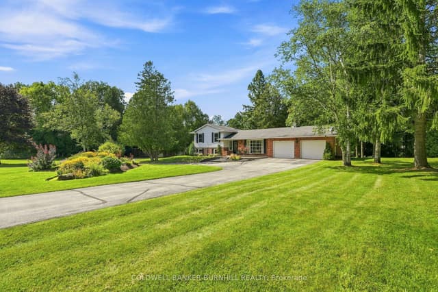 Detached at 547 Concession 11 E, Hamilton, ON L8B 1H9