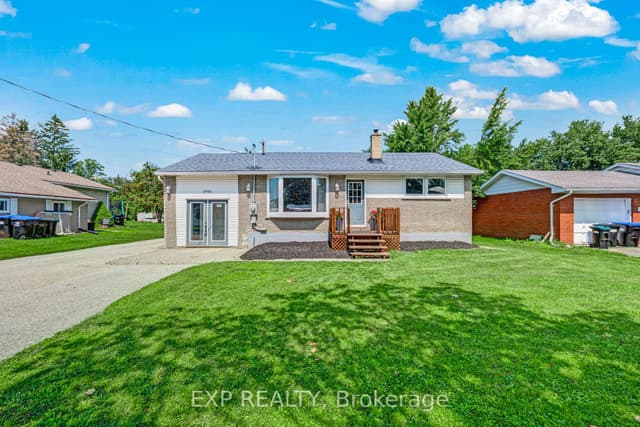 Detached at 1990 Victoria Street, Innisfil, ON L9S 1K2
