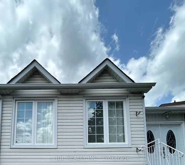Att/Row/Townhouse at 44 Glencoyne Cres Crescent One Bedroom Unit bsmt, Toronto, ON M1W 2Z2, Toronto E05