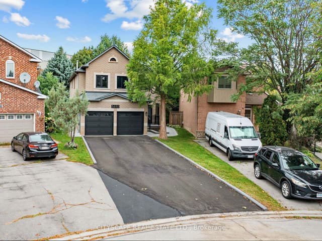 Detached at 5610 Cortina Crescent, Mississauga, ON L4Z 3R3