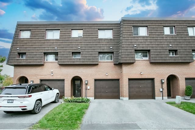 Condo Townhouse at 98 Darras Court, Brampton, ON L6T 1W7