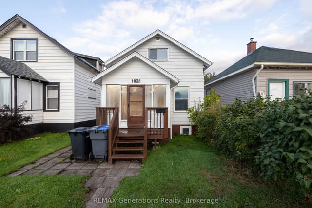 Detached at 1021 Alexandra Street, Thunder Bay, ON P7C 3G6