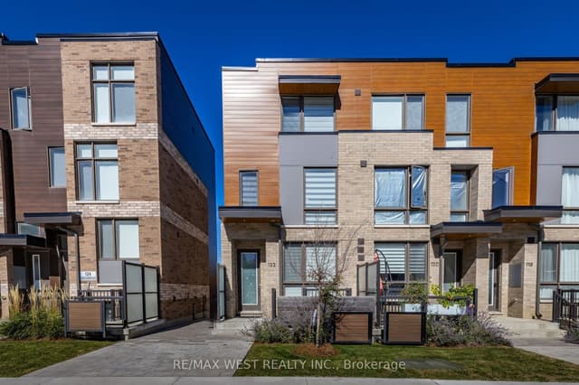 Att/Row/Townhouse at 122 Green Gardens Boulevard, Toronto, ON M6A 0E5, Toronto C04
