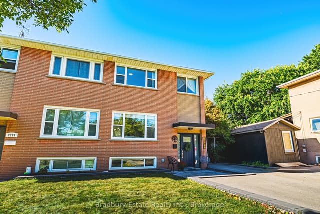 Semi-Detached at 2301 Barclay Road, Burlington, ON L7R 2B7