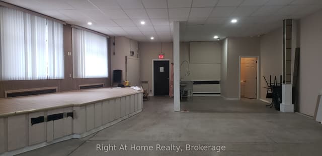 Commercial Retail at 2998 tecumseh Road E 101, Windsor, ON N8W 1G5
