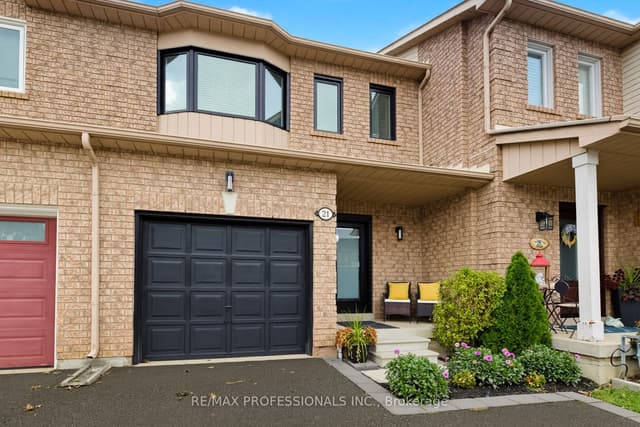 Att/Row/Townhouse at 21 Waterbury Street, Caledon, ON L7E 1X2