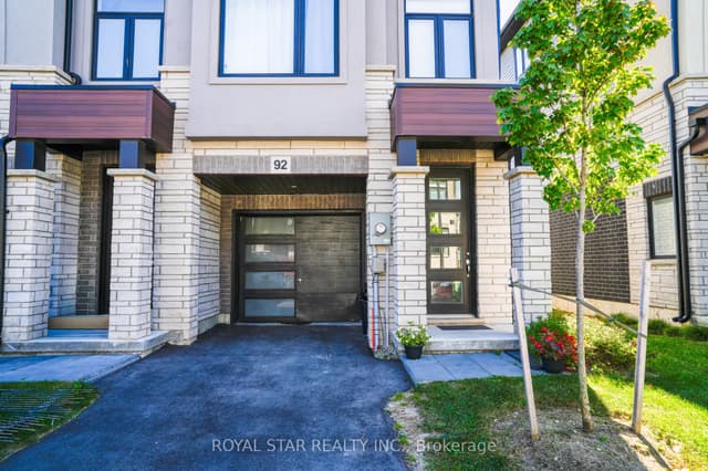 Att/Row/Townhouse at 155 Equestrian Way 92, Cambridge, ON N3E 0E8