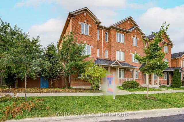 Att/Row/Townhouse at 375 White's Hill Avenue, Markham, ON L6B 0J3