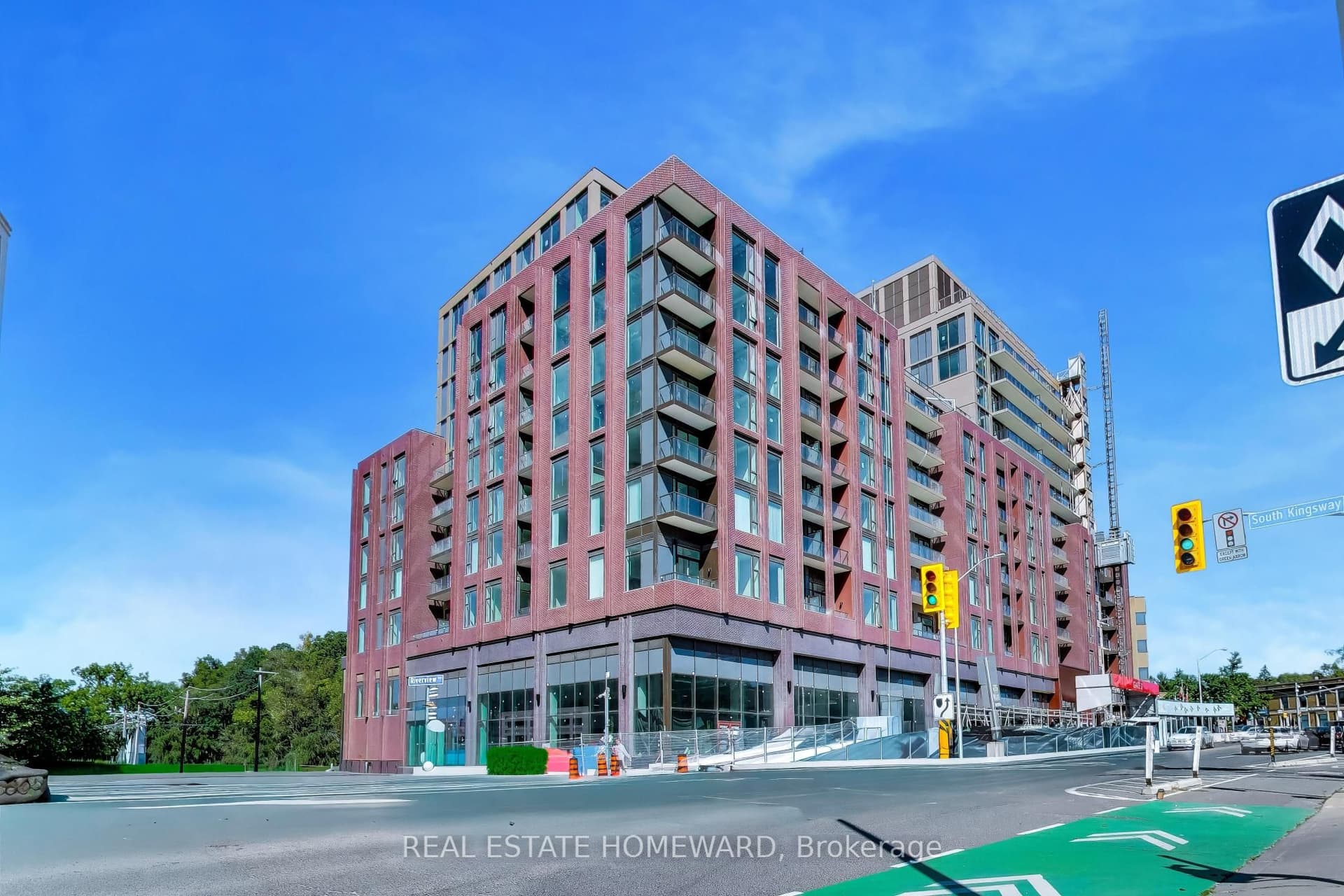 Suite 304 · Floor 3, Unit 304 · 2450 Bloor St W