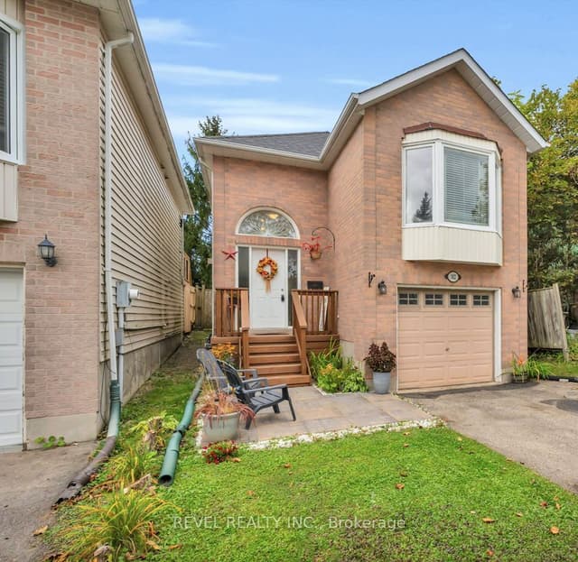 Detached at 302 Shelburne Place, Shelburne, ON L9V 3A9