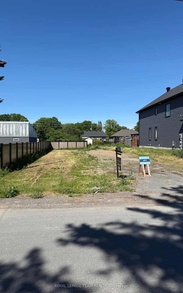 Vacant Land at 4 Cockburn Street, Stittsville - Munster - Richmond, ON K0A 2Z0