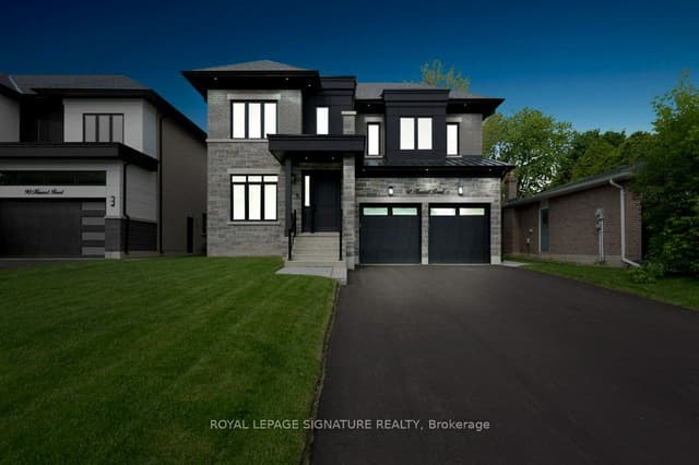 Detached at 92 Howard Road, Newmarket, ON L3Y 3G7