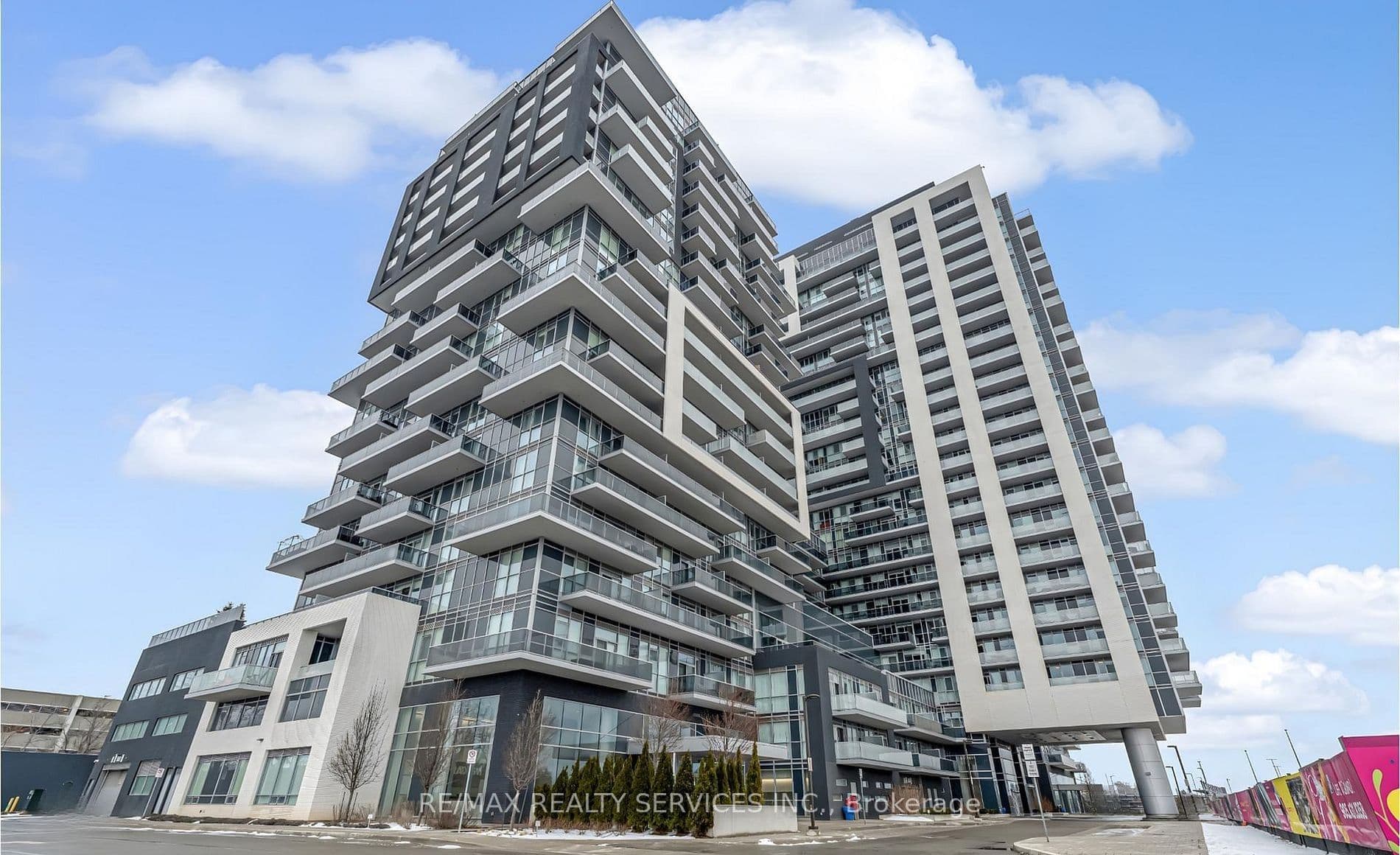 Suite 507 · Floor 5, Unit 507 · 2093 Fairview St