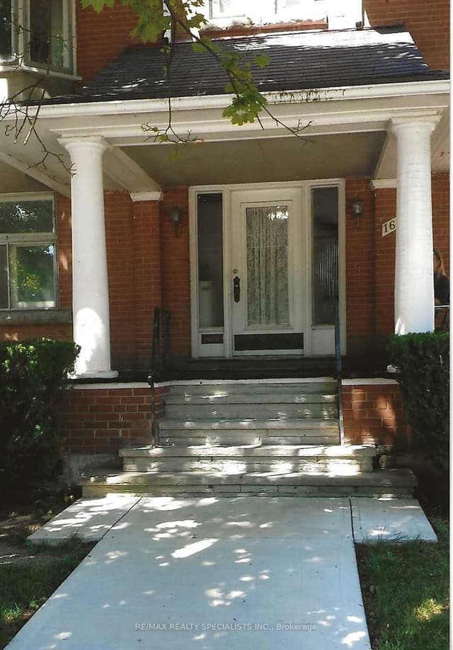 Detached at 16 Wellington Street E, Brampton, ON L6W 1Y2