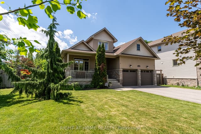 Detached at 1660 Moyer Avenue, Innisfil, ON L9S 1S8
