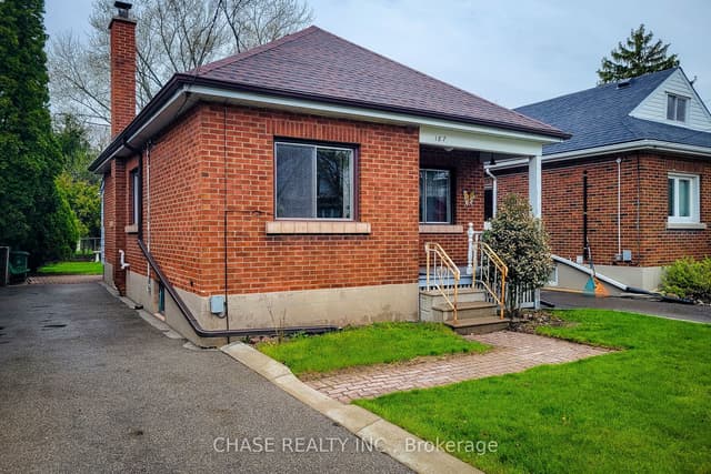 Detached at 187 Paradise Road N, Hamilton, ON L8S 3T2