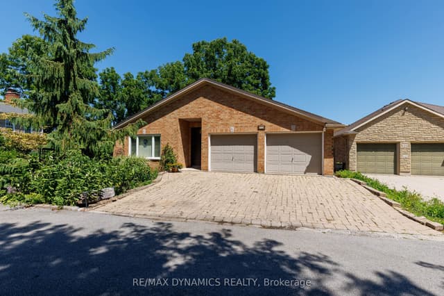 Detached at 53 Mountain Street, St. Catharines, ON L2T 2S6