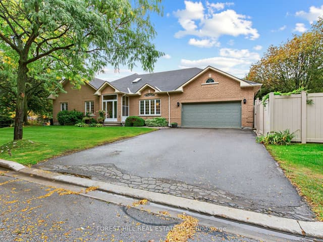 Detached at 104 Sanibel Crescent, Vaughan, ON L4J 8K7