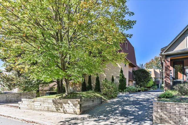 Condo Townhouse at 250 Erskine Avenue 7, Toronto, ON M4P 1Z4, Toronto C10