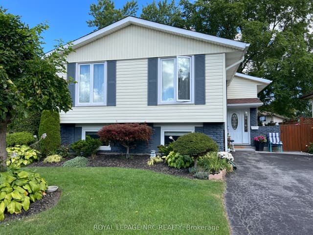 Detached at 127 Keefer Road, Thorold, ON L2V 4N1