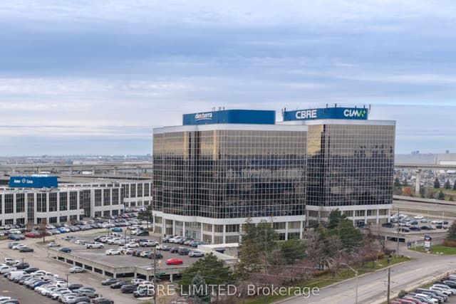 Office at 5925 Airport Road 132, Mississauga, ON L4V 1W1
