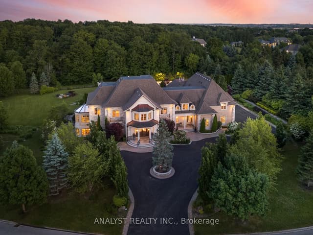 Detached at 86 Eden Vale Drive, King, ON L7B 1L8