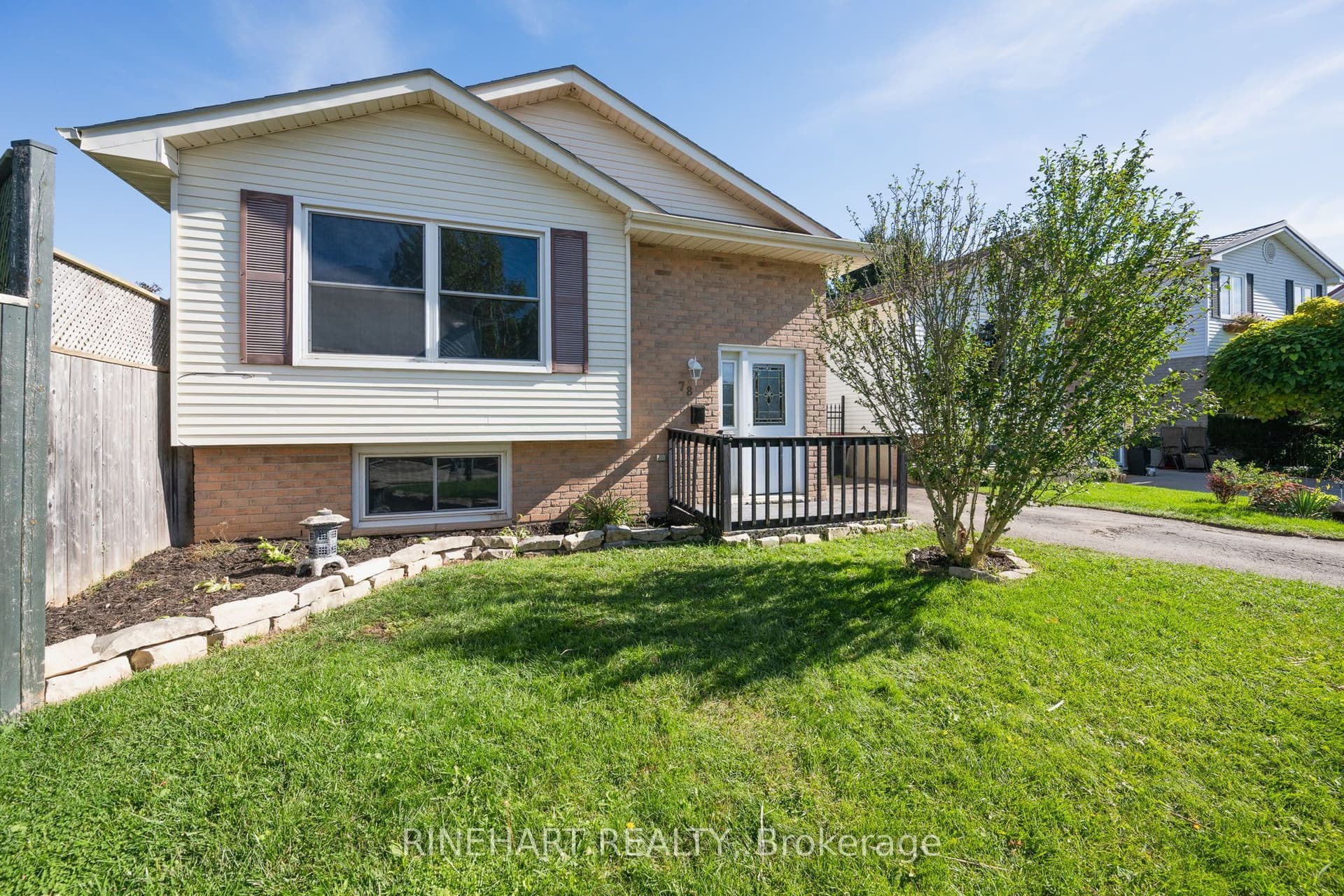 78 Bloomsbury Crt