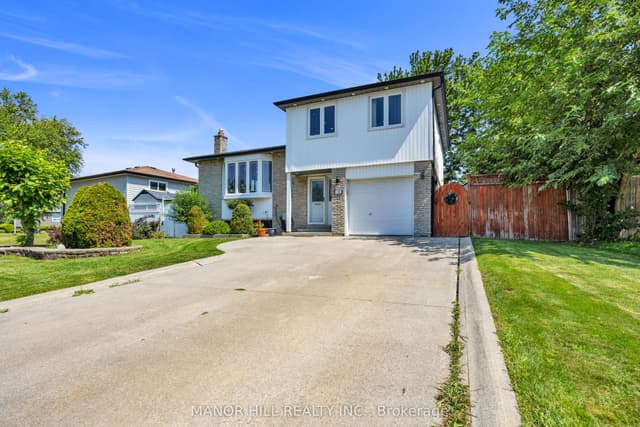 Detached at 18 Greenbriar Road, Brampton, ON L6S 1V9