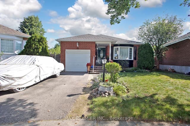 Duplex at 72 Homefield Square, Clarington, ON L1E 1L3