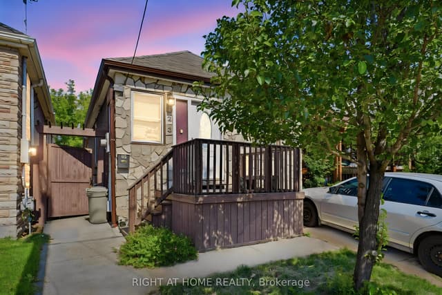 Detached at 123 Crosthwaite Avenue N, Hamilton, ON L8H 4V4