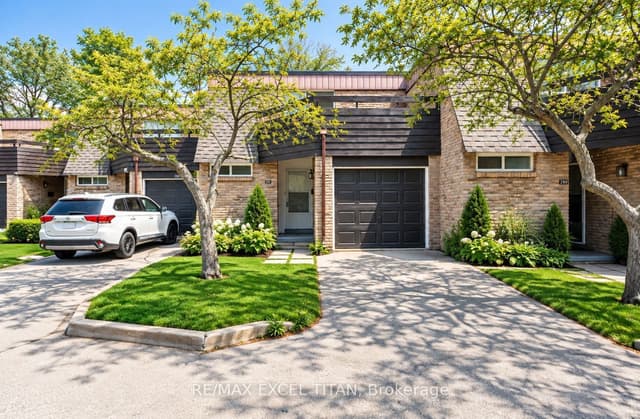 Att/Row/Townhouse at 1251 White Oaks, Oakville, ON L6H 2N6