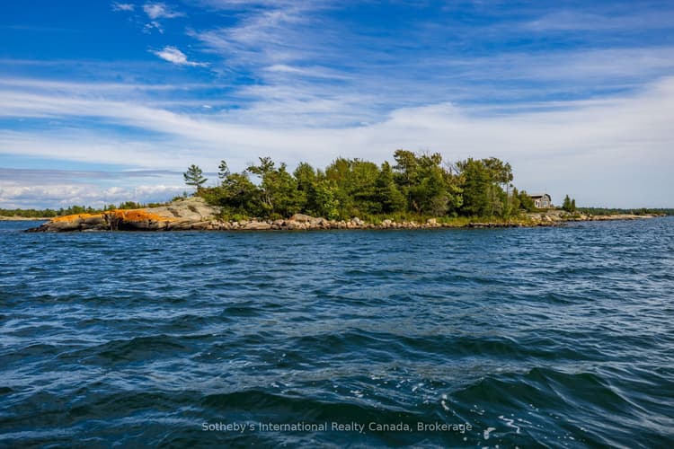 1 ISLAND 352C N/A