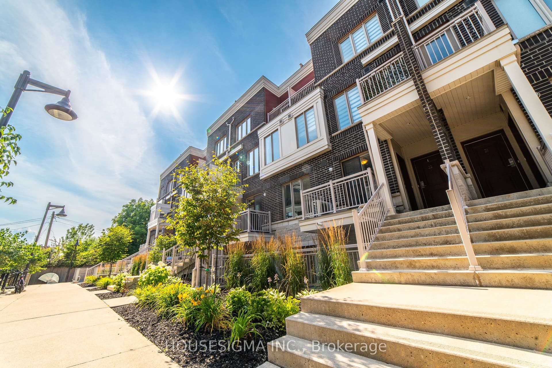 140 Long Branch Avenue in M8W