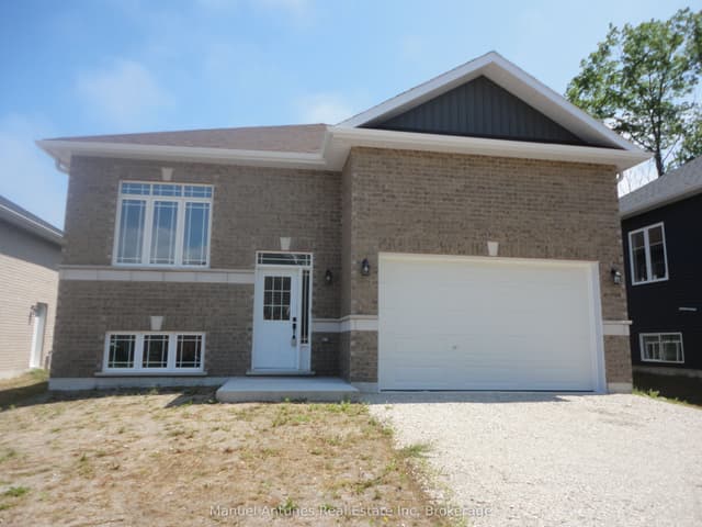 Detached at 4 Joanne Crescent, Wasaga Beach, ON L9Z 0S2