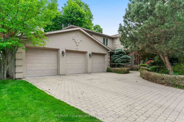 Detached at 2372 Carrington Place, Oakville, ON L6J 5P4