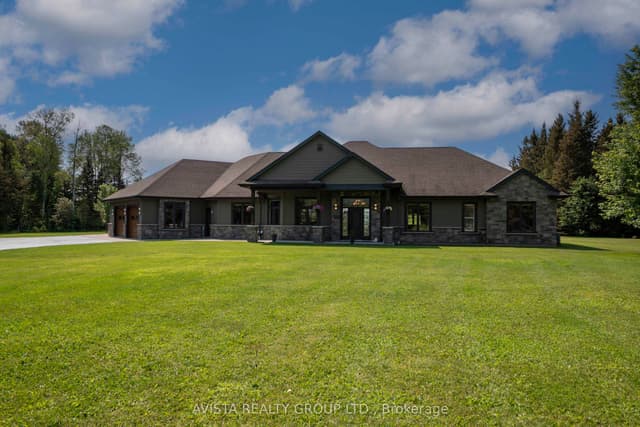 Detached at 2422 Broadway Ave, Thunder Bay, ON P7K 1K7