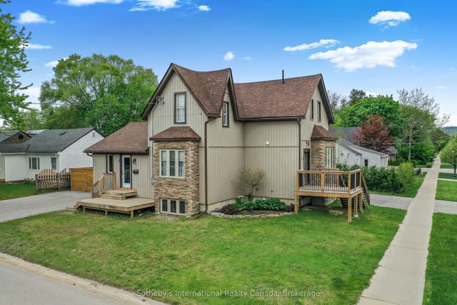 Investment at 218 Fifth Street 1&2, Collingwood, ON L9Y 1X6