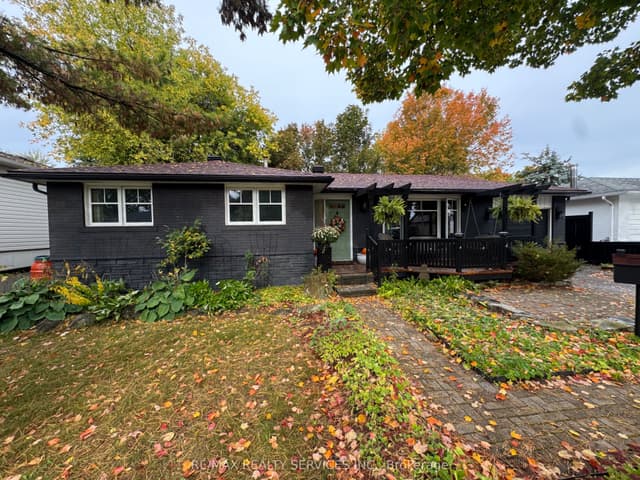 Detached at 82 Edelwild Drive, Orangeville, ON L9W 2Y7