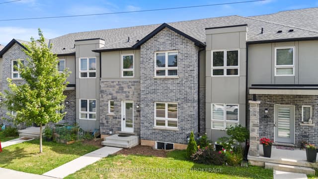 Condo Townhouse at 182 BROADWAY Lane 8, Welland, ON L3C 5L5