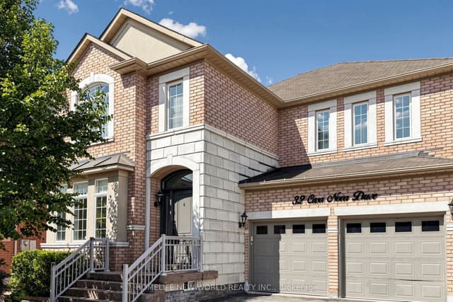 Detached at 32 Casa Nova Drive, Vaughan, ON L4H 3A1