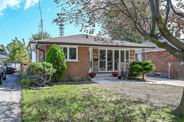 Detached at 331 East 17th Street, Hamilton, ON L9A 4M9