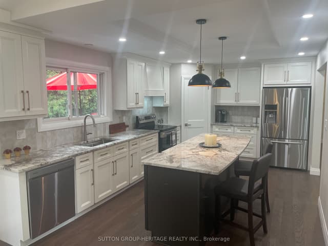 Detached at 160 LAUREL Court, Oshawa, ON L1G 6M5